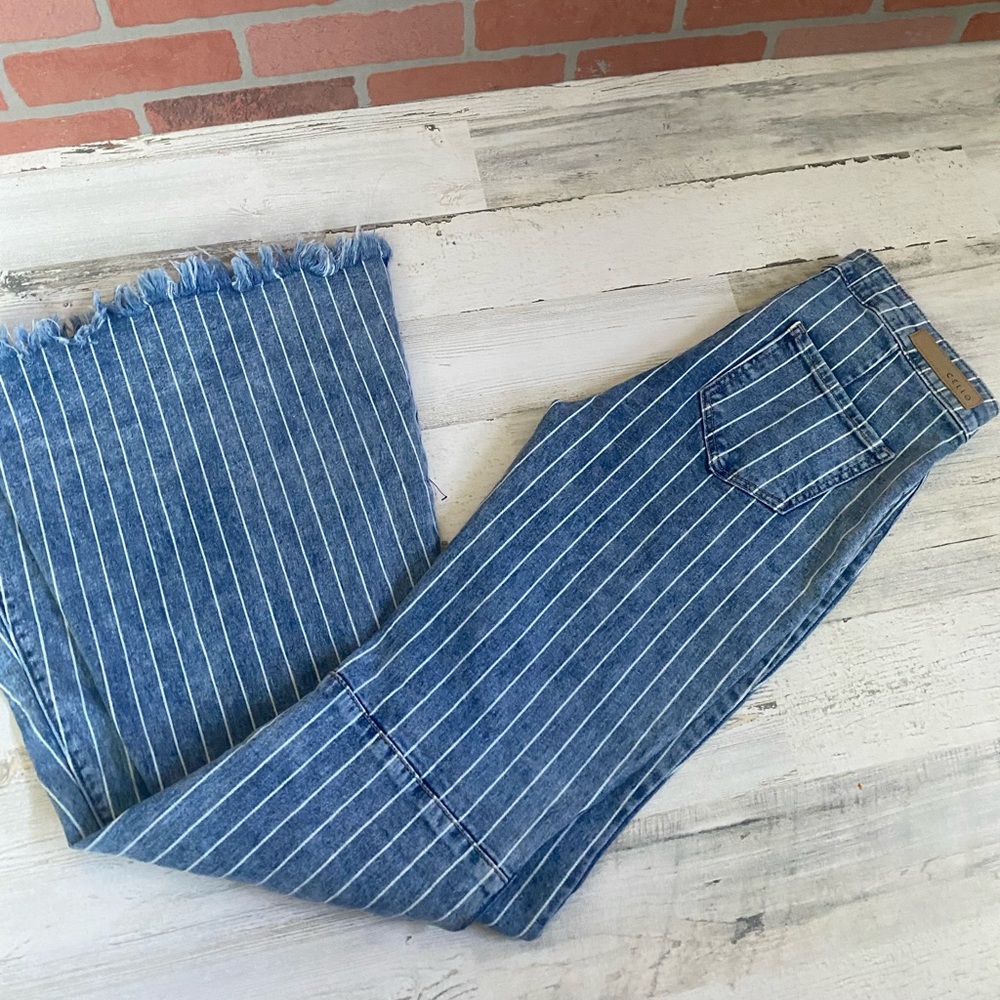 Striped flare jeans✨